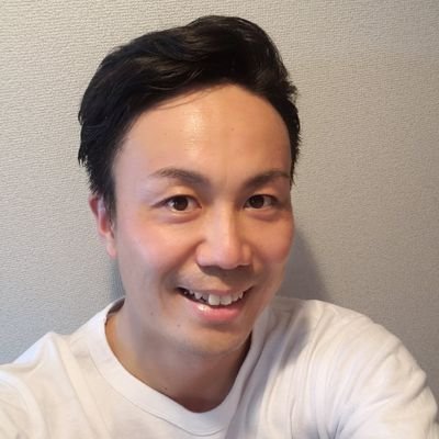 Offical髭男dism/ヒゲダン好きと繋がりたい🔥/こんなBandに出会えた奇跡/ヒゲタン愛して4年の41才/元バンドマンCDデビュー経験あり/上ビール党🍻/風呂好き/飲み会好き/バスケやってます👐➰🏀/気軽にフォローお願いします✨