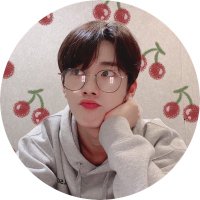 미나(@intaaaak_0810) 's Twitter Profile Photo