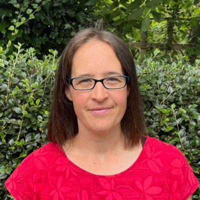 Mum of 4, get around by🚶🏻♀️🚲🚌🚝 - don’t own a car, family cycling enthusiast, family train adventures, work in sustainable transport, views are my own