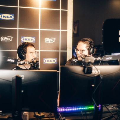 21 year old shout-caster and csgo pro  -
Casting games for @SissiStatePunks @FragsterD -
CSGO Cast-Anfragen gerne per DM :) -  
Stv. Obmann der HungryHippos