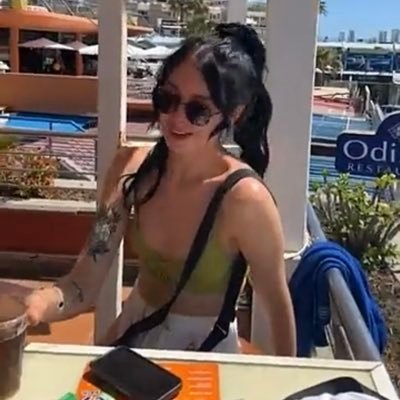 emilyseana's profile picture. 