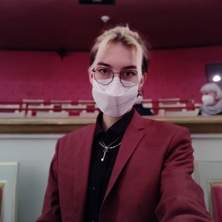 27 queer (they/them) Autistic || @TheLeaguepedia #LEC '18-'21, #LCK '20-'21 || Caster Predictions Wikitableographer ||