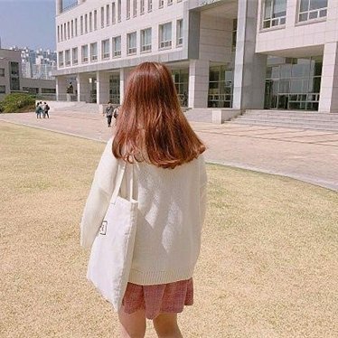 コンビニバイトをしている20代ですʕ•ᴥ•ʔ よろしくお願いします🌈 ちゃんと会えます。裏切ることしたくないので純粋に会ってくれる人にDM返します。 見た目で判断する人は嫌いです!
