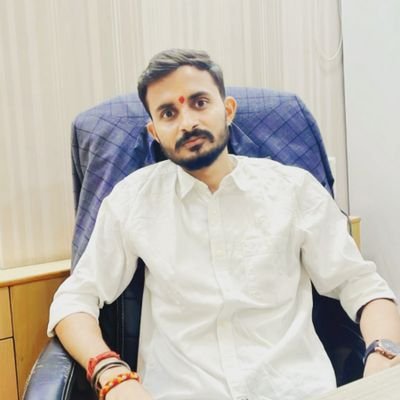 AmitTha77335868's profile picture. अखिल भारतीय विद्यार्थी परिषद🚩
अहिंसा परमो धर्म: धर्म हिंसा तथैव च 🙏
यतो धर्मस्ततो जय🕉️
थोड़ा विवादित हूं फिर भी मर्यादित हूं 😉💪
भूमिहार ब्राह्मण ❤️