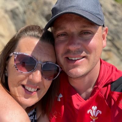 pembrokeshire girl. Insomniac. married to @dockmedic.we have four children & a mithering cat!
