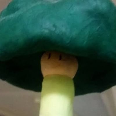 yasullivanshow's profile picture. 