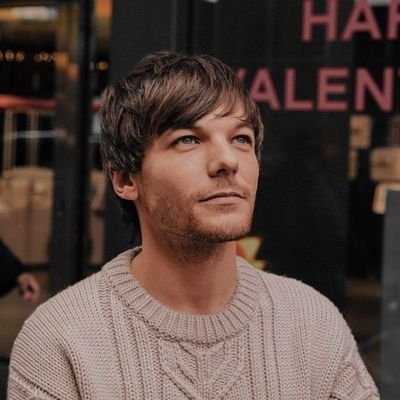 #louis : «love is only for the brave» ⠀⠀⠀⠀⠀⠀⠀⠀⠀⠀
 ⠀ ⠀ ⠀⠀-- 🤍  for : louis, harry & bowieˎˊ˗ ⠀⠀⠀⠀⠀⠀
 ⠀⠀⠀ ⠀⠀⠀⠀⠀↳ multifandom ~〔esp/eng〕