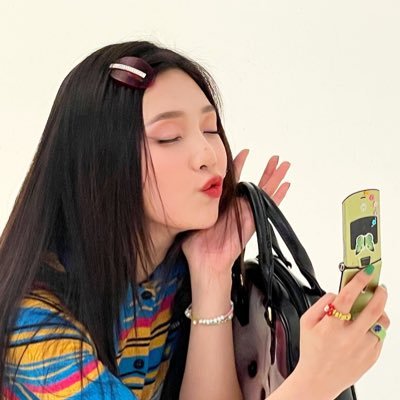 너의 유리처럼 맑은 미소가 세상을 환히 웃음 짓게 할거야💚 #레드벨벳 #조이 #REDVELVET #JOY