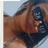 Clara (@clarinhad_) 's Twitter Profile