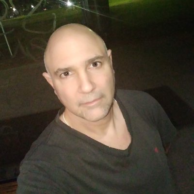 Sabio es quien cuida sus palabras;
inteligente es quien tiene un espíritu prudente.
Ser... Ser considerado, Ser consecuente.. Ser...