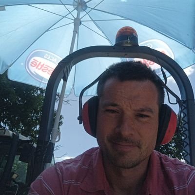 Producteur de Lait🥛🇫🇷
#OP-CLEPS-OUEST @SUNLAIT @FOPL
Producteur de Sourires 😃🤠
#Labyrinthede🌽 à Combourg
Agripapa x4