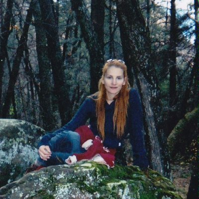 GRoseLibrarian's profile picture. Librarian
Logophile
Information Ensorcellation
Mistress of the House of Books