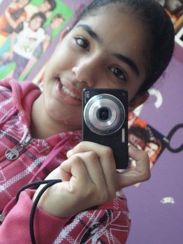 Sou Uma Menina Que Gosta De Restart e Não Ligo O Que Falam De Mim :D