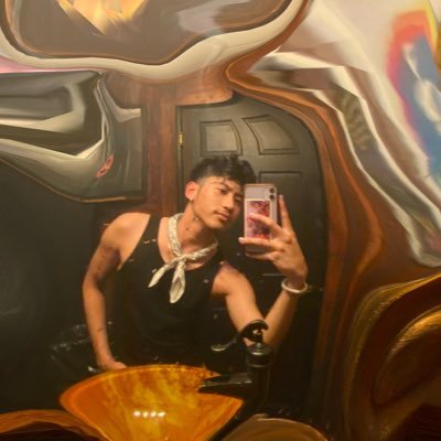 ehnzhoe's profile picture. 23