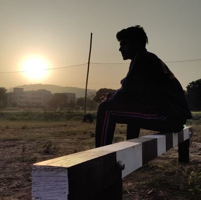 AarunithakurBR's profile picture. 🖤🥀