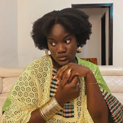 Meenutella's profile picture. Digital project Manager/ Juriste qui ne marche plus Droit / 🕌🤲🏾/ J’aime les bébés et le chocolat. Et je suis aussi sur Instagram : meenutella_