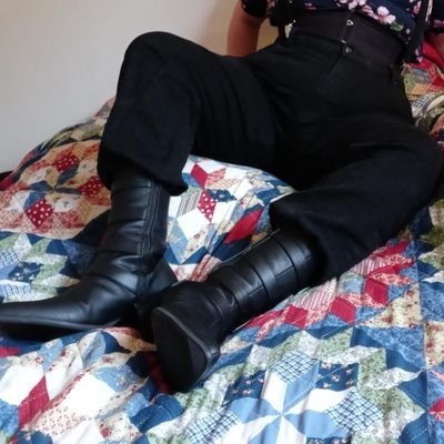 Chaventhesky's profile picture. Putting the art in porn artist (not really)
I love showing off, there is alot to look at

https://t.co/jN0Odt8ba8