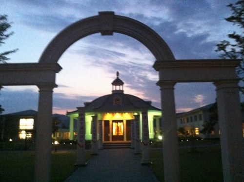 elwind888jun's profile picture. 「開けない夜は無い」が「夜明け前が最も暗い」 日本國は必ずや、かつての栄光を取り戻し、世界にその光を点じて行くと信じています！