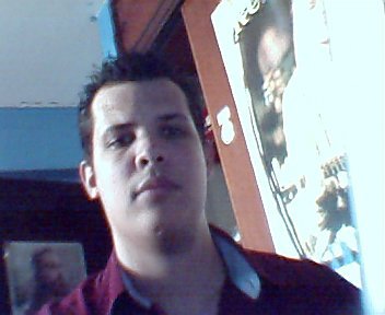 Comunicador Social, melómano, cinéfilo, adicto al deporte, amante de la paz y la libertad, pienso que despacio se va lejos