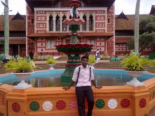 Akashml's profile picture. well am a simple guy new to twitter n hoping to explore it all d way.......