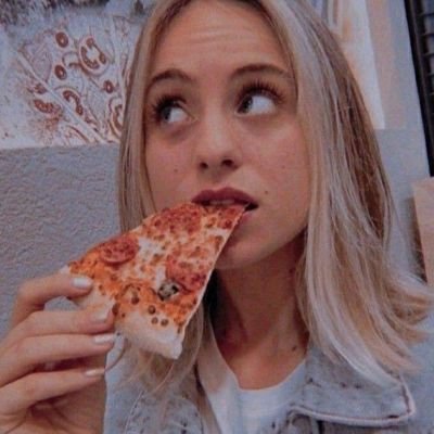 yemekliCemoliii's profile picture. Cemoşu seviyoom🍰🍝😚