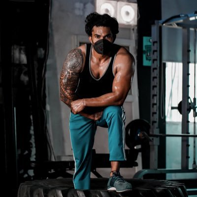 Personal trainer and fitness model here to share everything related to Fitness, nutrition, building muscle and losing weight!