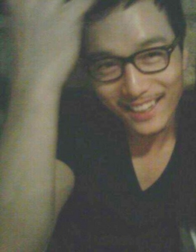 Seoul/ 30/ IT / 185/ movie/ sports/ blood type O/ Sinsa-dong/ Ice americano/ Writing/ black tea/ Electronica/ social/ creative