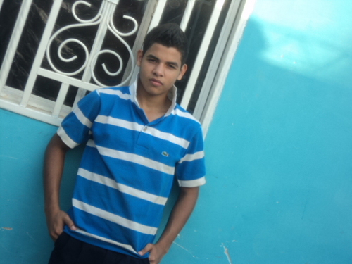 bueno soi una persona social :D i estudio en la universidad en luz :D
#ChavezViveLaLuchaSigue