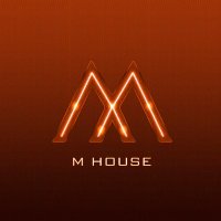 𝐌 𝐇𝐎𝐔𝐒𝐄 (@mhousesmile) Twitter profile photo