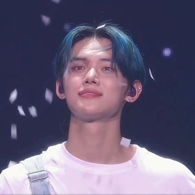 #연준 › March 04, 2019 — ; the love of my life was debuted and is now a special part of me ¨̮ ⁽🕊⁾ . . . 🔗 #𝐓𝐗𝐓 !! ★ ONLY #MOA