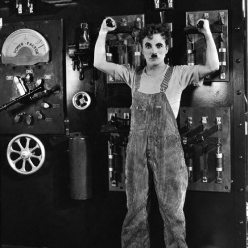 Twantastisches's profile picture. Ich sag das, was sich mein Herrchen nicht traut zu sagen.
Achtung, nichts für Weicheier und Social Media Experten.