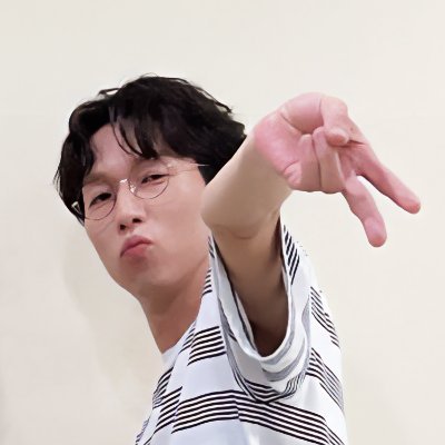 be__together's profile picture. 점점 음악에 진심이 되어가는 베이스부원ㅣ사담은 주로 여기서 @Liv_todayy