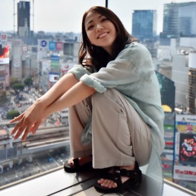 ポニョ顔のフルーティスト中村優花です！🐒🌻 Babel Music所属。元気にフルート。時々、お酒🍻とちくわ？🍢🥖嵐とお笑いに目がない。毎日お腹の底から笑って、みんなと幸せ時間過ごしたい🤣♥️本アカはこちら@youcan_317 ※DMは事務所管理です。基本的に返信はできませんのでご了承ください🙏💦