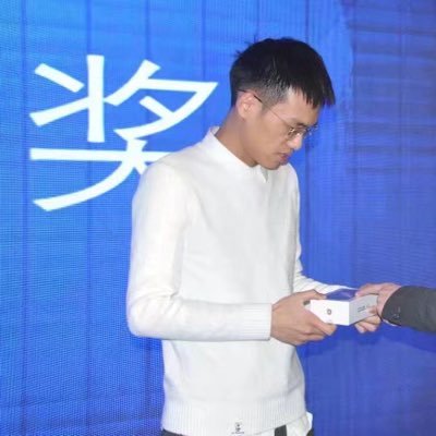 Roking17615030's profile picture. 囤BTC ETH x 撸空投 x 阿尔法打新