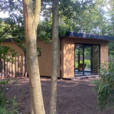 mede-eigenaar van Weidzz Natuurlodges in Drenthe . weidevogel beheerder/boer