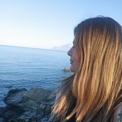 👩🏫 Δασκάλα (να μου φερεστε καλά, γιατί κάποια μέρα μπορεί να διδάξω και τα παιδιά σας 😂)