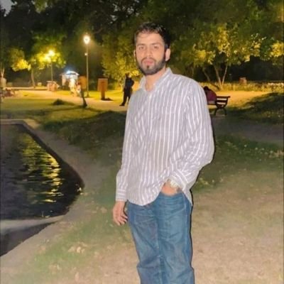जब हौसला बना लिया
ऊंची उड़ान का ...
फिर देखना फिजूल है
कद आसमान का ..।