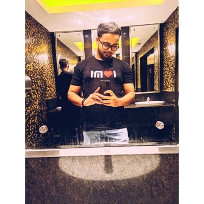 Employed 😇
A little but a loyal @MIfan @mifclucknow
idol-Ms Dhoni❣️
