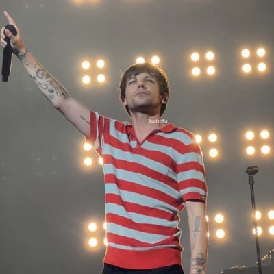 LyH_mispapis_28's profile picture. 𝑰𝒇 𝒈𝒐𝒅 𝒉𝒂𝒕𝒆𝒅 𝒈𝒂𝒚𝒔 𝒘𝒉𝒚 𝒅𝒐 𝒉𝒂𝒓𝒓𝒚 𝒐 𝒍𝒐𝒖𝒊𝒔 𝒍𝒐𝒐𝒌 𝒄𝒖𝒕𝒆 𝒕𝒐𝒈𝒆𝒕𝒉𝒆𝒓?