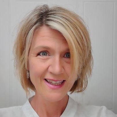 nootlee's profile picture. bring it on.