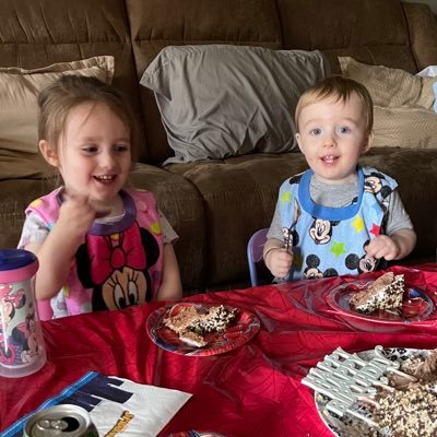 90s Dude & Father of 3 adorable maniacs | MGE Digital, iGaming, Esports (49ers, Magic, White Sox )