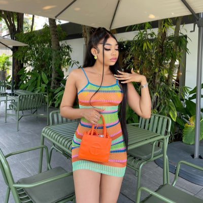 Creating a life i love. Model-Influencer-Foodie 🥗 @_princez___ on instagram.