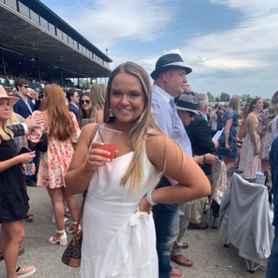 sydneyrich736's profile picture. 