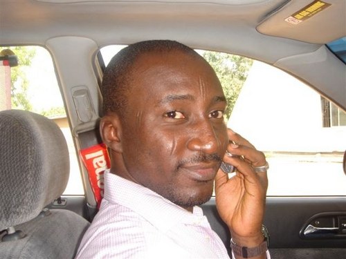 umaretsu's profile picture. life is too short so laugh when you can and let go of what you can't change.