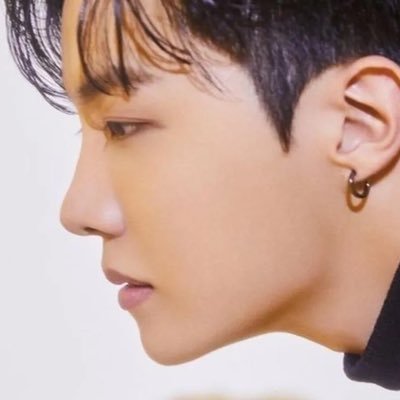 94JH0PE's profile picture. 𝒮𝑜 𝓉𝒽𝒶𝓃𝓀𝓈 나의 빛이 돼줘서 #BTS | #SKZ | you are my universe |