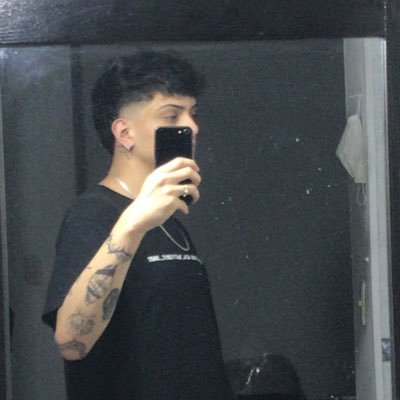 vivo en depresión eterna. insta: jffercar_xd