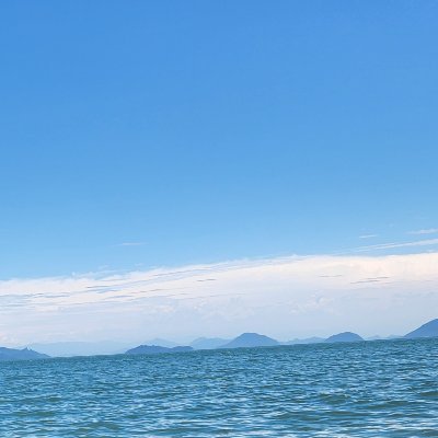 よろしくお願いします🙇‍♀️
海大好きです。
旅行も大好きです。
海の見える家で暮らしたい。

生まれました👶