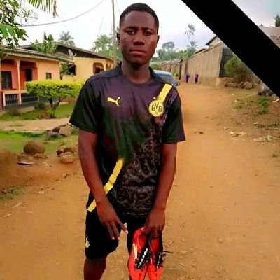 nguiole's profile picture. ⚽⚽Le❤️ football⚽ est 🎖️🏆Mon ABIS 🏅🏅⚽⚽🥅🥅