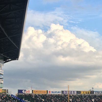 Ud77mY's profile picture. 日刊スポーツで高校野球、Jリーグ、ラグビー など、九州を拠点にさまざまなスポーツを取材しました。退社後、フリーとなり、西日本新聞、西日本スポーツやベースボールマガジンなどで九州の高校野球を中心に取材中。野球のシーズンオフはラグビー、サッカー、駅伝など高校スポーツを取材しています。