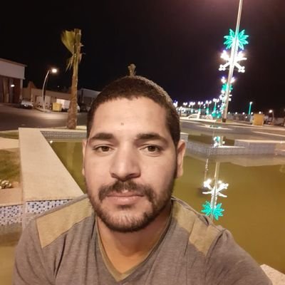 vbZWiWLGqVUJXxH's profile picture. 